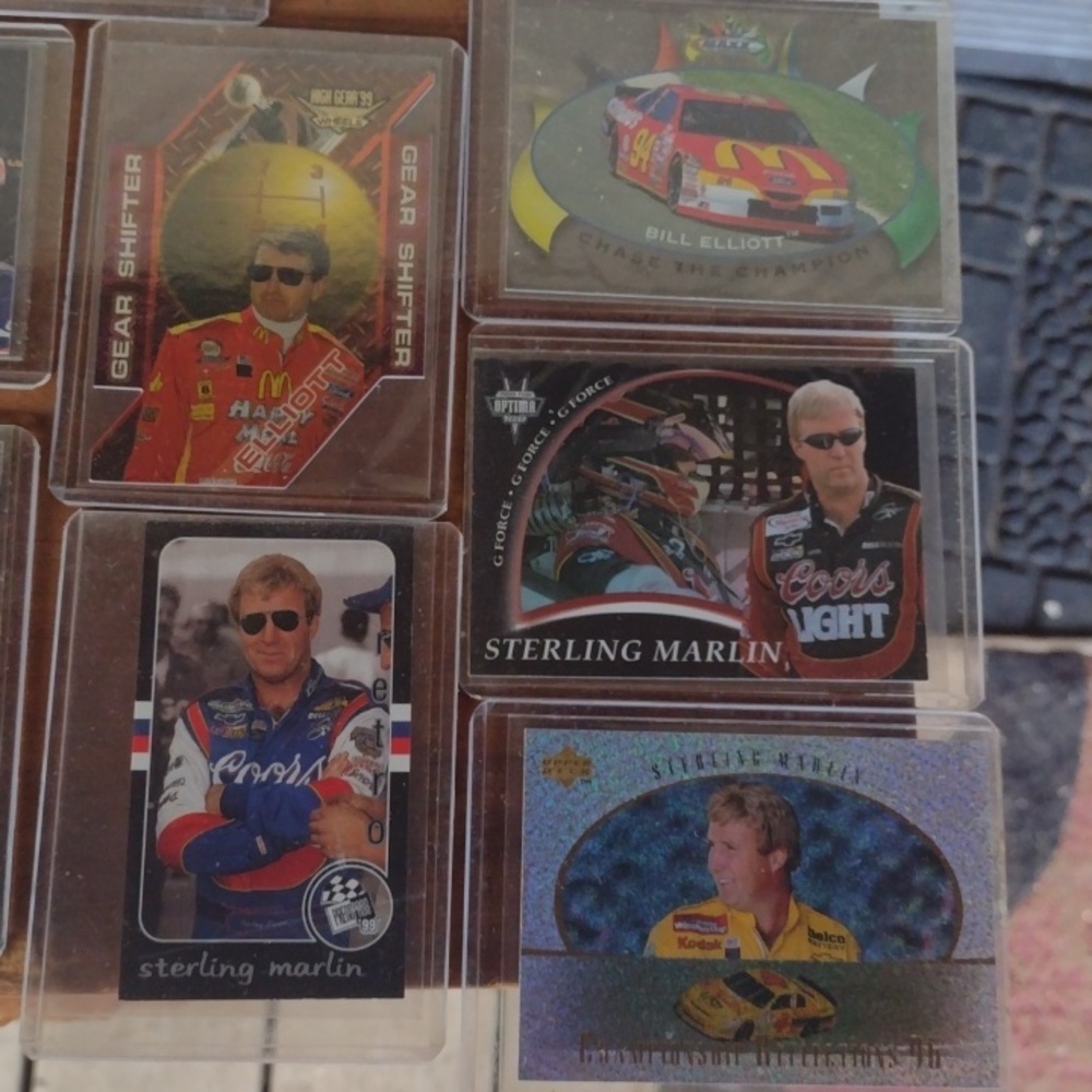Inserts NASCAR Racing Trading Cards Collection - Picture 2 of 5